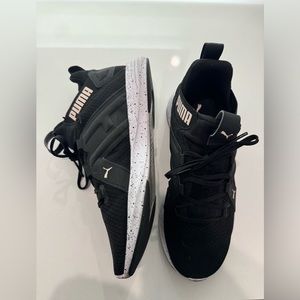 Puma high top soft foam size 8.5 women’s shoes